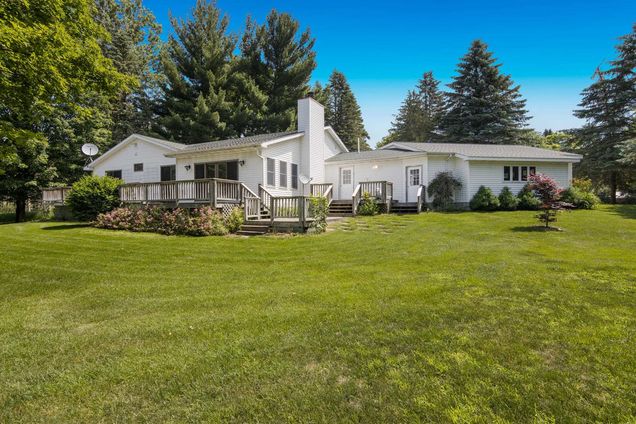 8104 County Road 633
