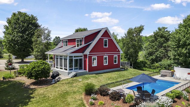 1215 Eden Hill
