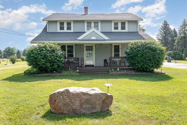 8104 N Grafton Road Alma, MI House Active - Photo 1 of 36. Opens carousel modal