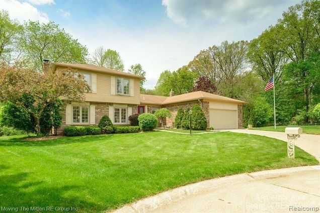 42845 Inverness Court Northville, MI House Active - Photo 1 of 35. Opens carousel modal