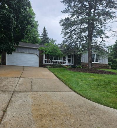 4810 Grandview Drive
