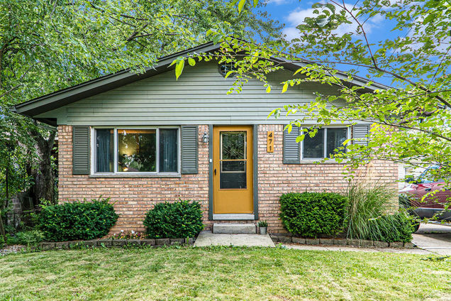 471 Dupont Avenue Ypsilanti, MI House Contingent - Photo 1 of 37. Opens carousel modal
