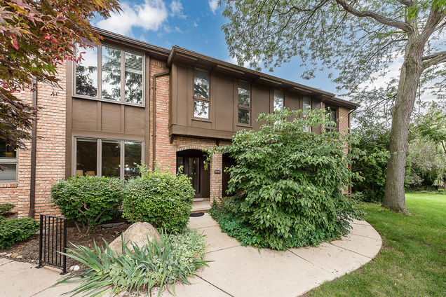 1040 Greenhills Drive Unit 09