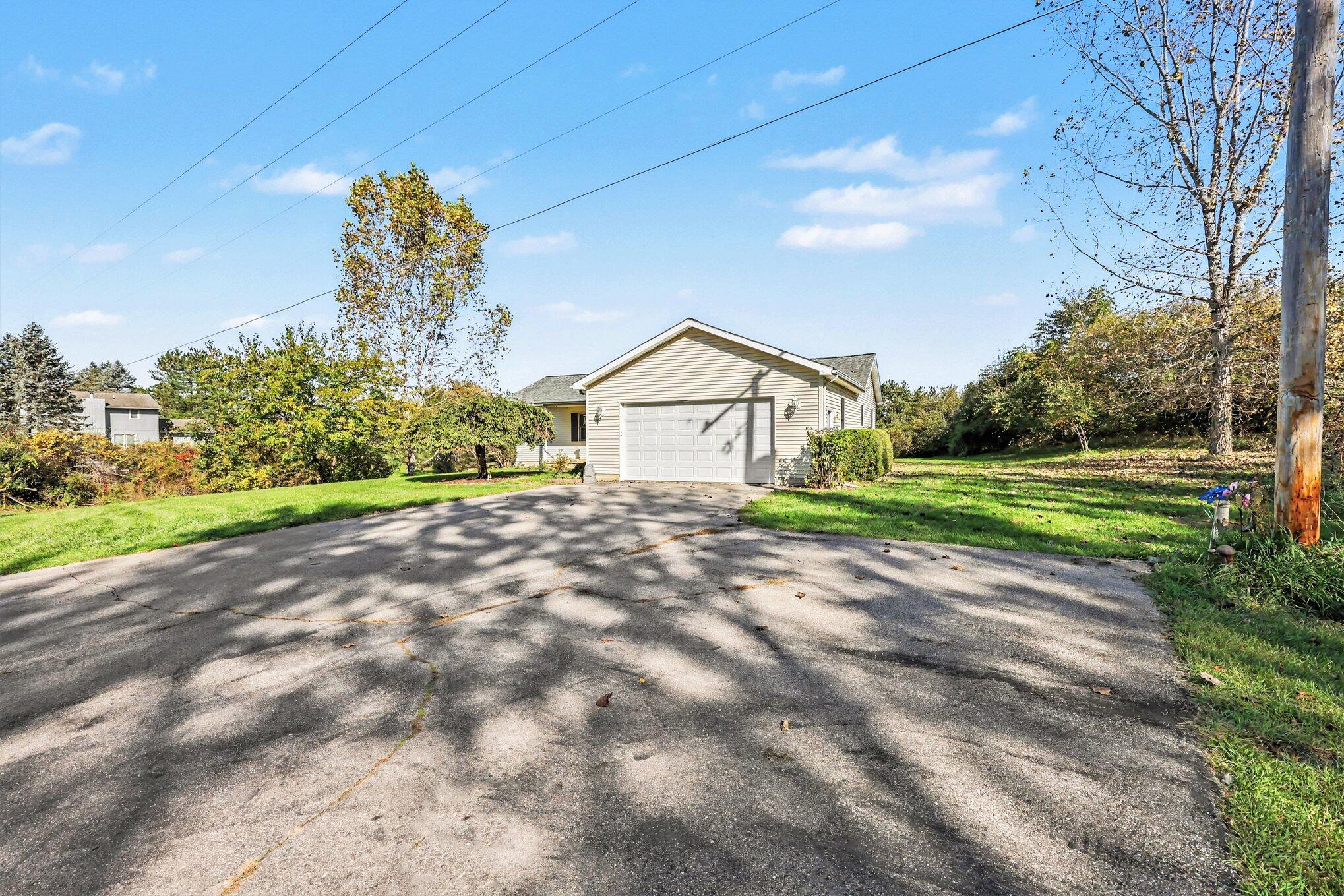 6085 Conway Rd, Chelsea, MI 48118 | MLS# 81026054475