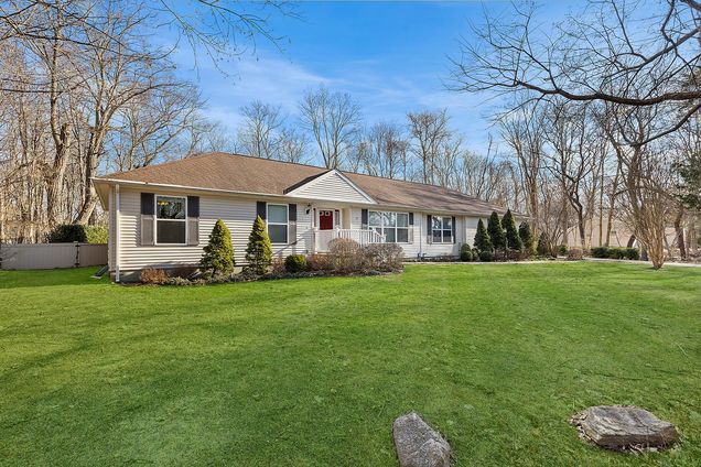 17 And 19 Cove View Road North Haven, NY House Active - Photo 1 of 18. Opens carousel modal