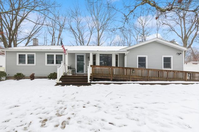 12 Conklin Avenue