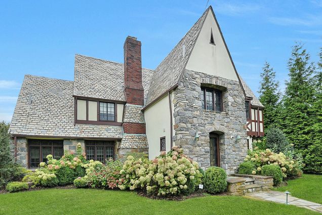 20 Tintern Lane Scarsdale, NY House Sold - Photo 1 of 1. Opens carousel modal