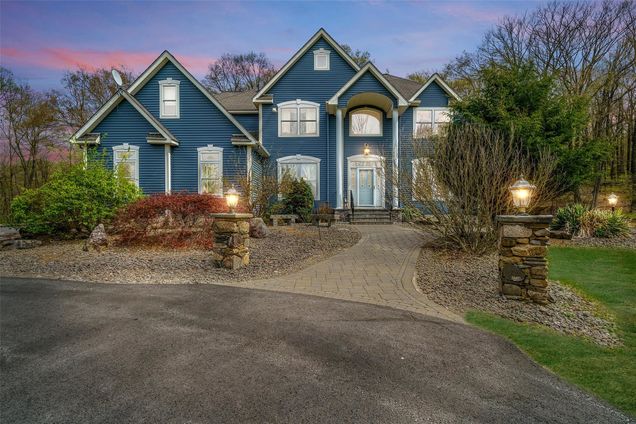 424 Orchard Hill Road