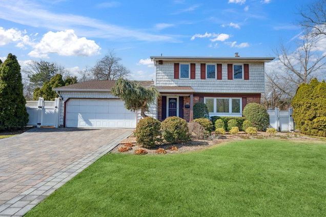19 Livingston Avenue Jericho, NY House Sold - Photo 1 of 1. Opens carousel modal
