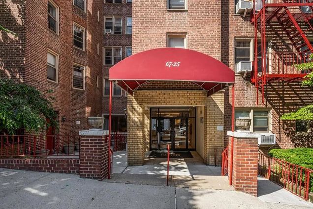 67 25 Clyde Street Unit 5T