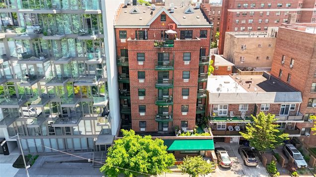 83 71 116th Street Unit 7B