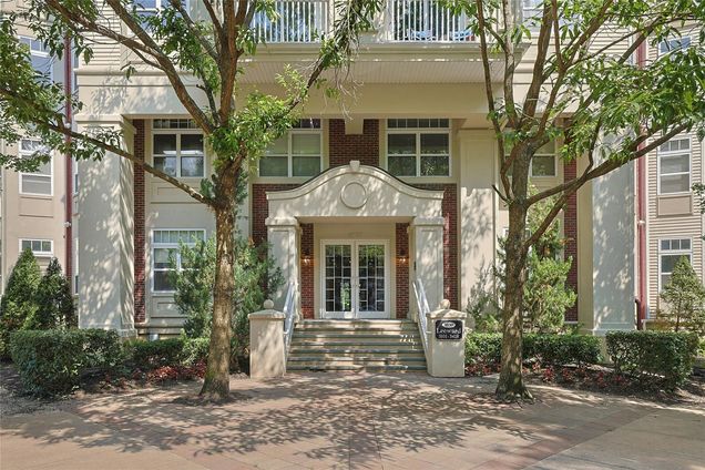 3216 Leeward Drive Haverstraw, NY Condo Active - Photo 1 of 26. Opens carousel modal
