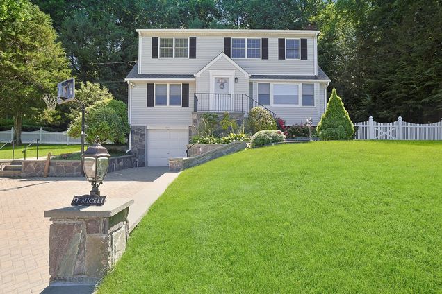 328 Linda Avenue Hawthorne, NY House Active - Photo 1 of 45. Opens carousel modal