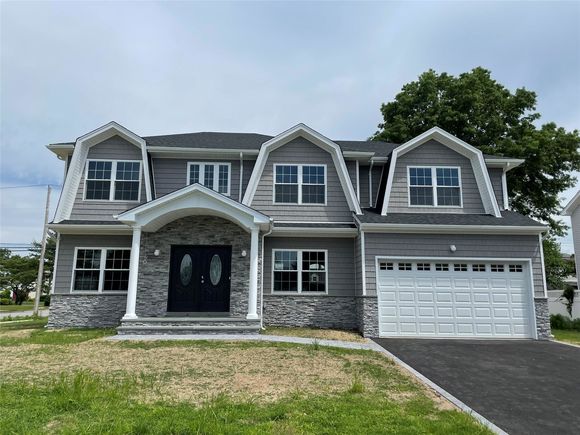 130 Syosset Woodbury Road