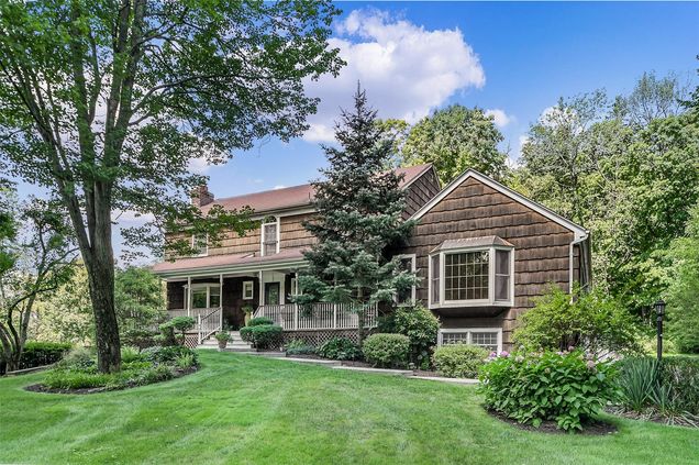 4 Lyons Court Armonk, NY House Sold - Photo 1 of 1. Opens carousel modal