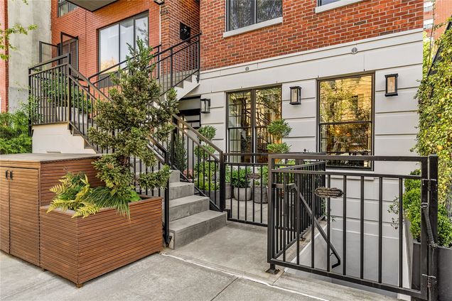 578 Sterling Place Unit 1