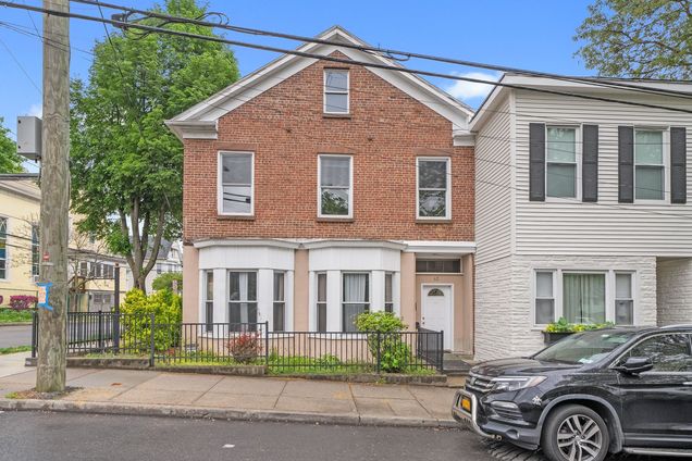 42 Wildey Street Unit 2 Tarrytown, NY Multifamily Active - Photo 1 of 26. Opens carousel modal