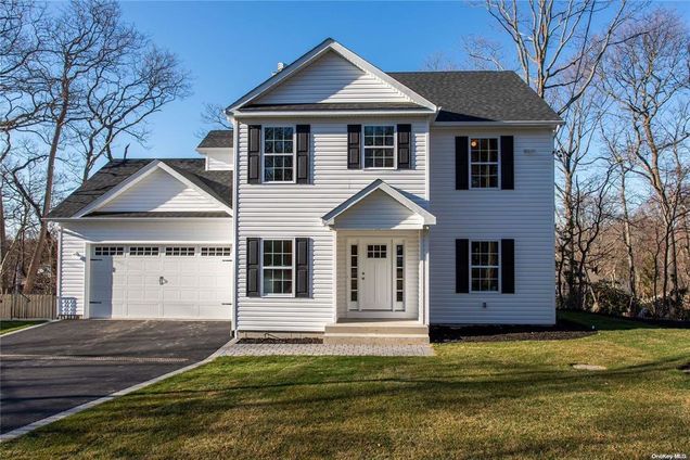 73 Freeman Lane Manorville, NY House Active - Photo 1 of 19. Opens carousel modal