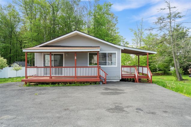 3 Harold Lane Fallsburg, NY House Active - Photo 1 of 33. Opens carousel modal