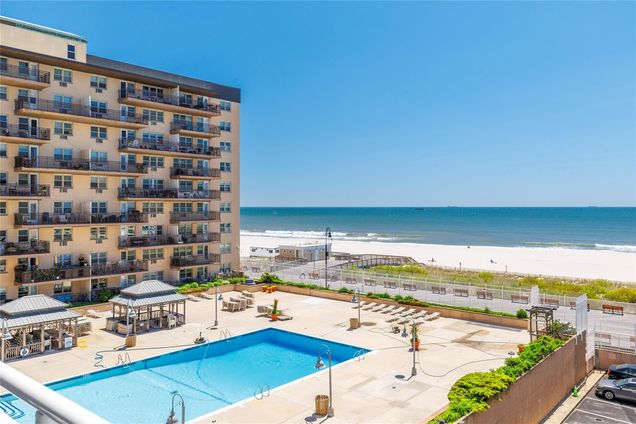 522 Shore Road Unit 4W