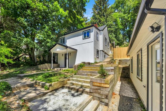 63 Ridgeway Avenue