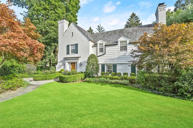 25 Moore Road Bronxville, NY House Active - Photo 1 of 19. Opens carousel modal