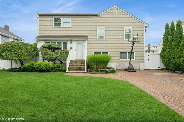 3719 Sarah Drive Wantagh, NY House Active - Photo 1 of 34. Opens carousel modal