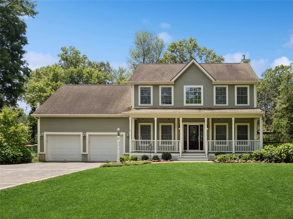10 Lilac Lane