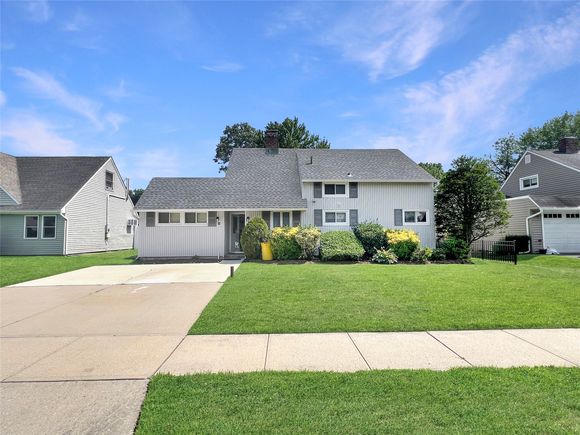 56 Arrow Lane