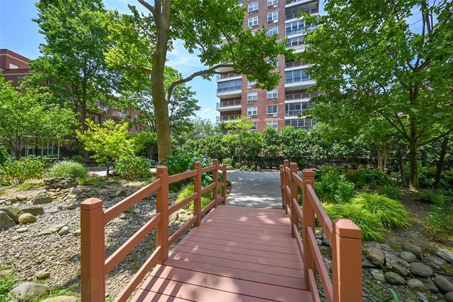 87 10 51 Avenue Unit 6W Elmhurst, NY House Active - Photo 1 of 14. Opens carousel modal