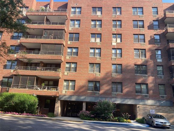 70 Barker Street Unit 408