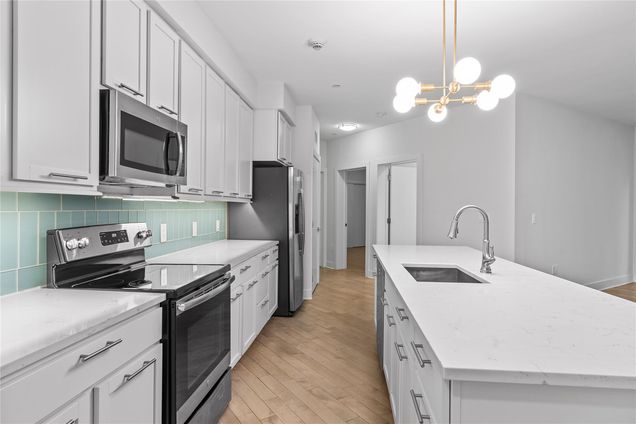 20 Burling Lane Unit 4L New Rochelle, NY House Active - Photo 1 of 19. Opens carousel modal