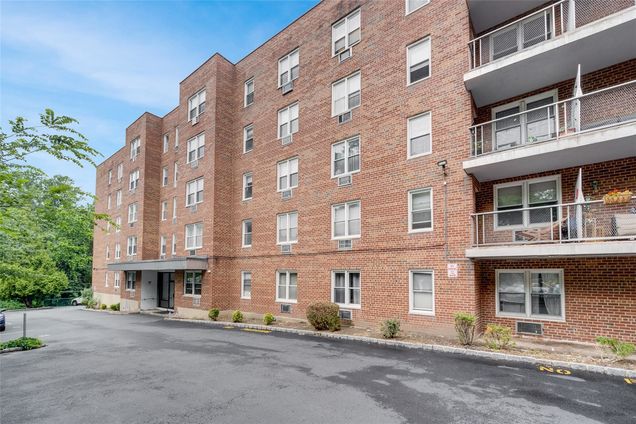 510 Midland Avenue Unit 3L