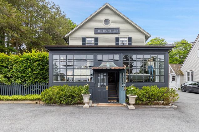 259 Westchester Avenue Pound Ridge, NY House Active - Photo 1 of 32. Opens carousel modal