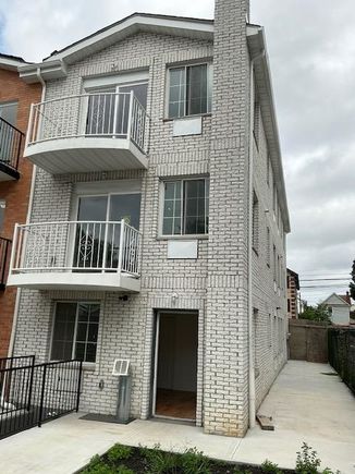 90 28 138 Place