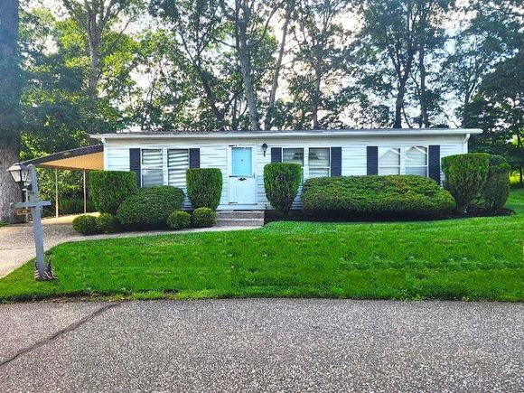 1407 Middle Road Unit 48 Calverton, NY House Active - Photo 1 of 24. Opens carousel modal