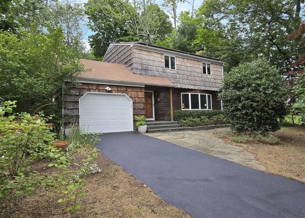 2 Maple Avenue