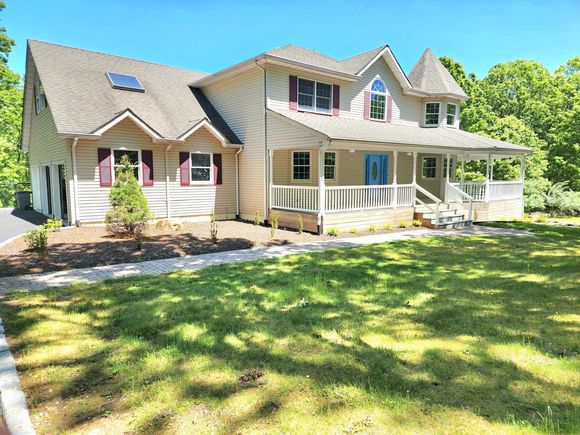 15 Douglas Lane
