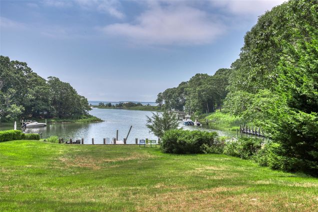 400 Little Peconic Bay Road Cutchogue, NY House Active - Photo 1 of 10. Opens carousel modal