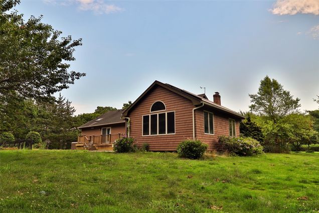 1231 Wading River Manorville Road