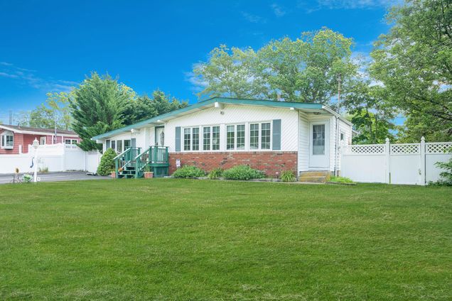 31 Kayron Drive Ronkonkoma, NY House Active - Photo 1 of 28. Opens carousel modal