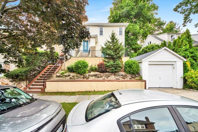 73 Sterling Avenue