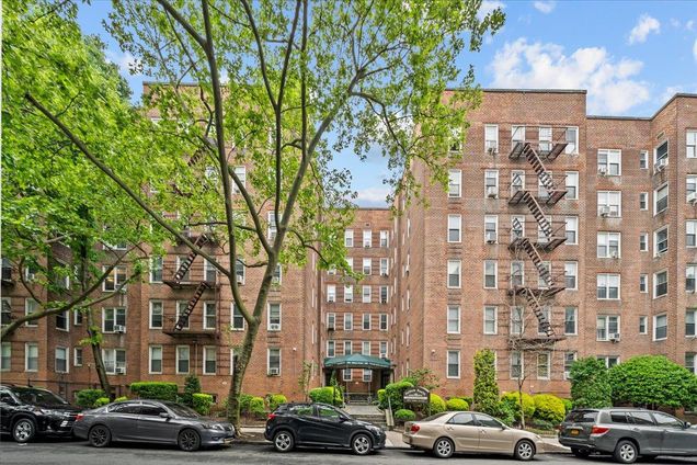 2107 Wallace Avenue Unit 4G