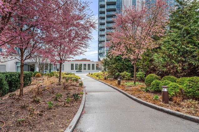 133 36 37th Avenue Unit 10