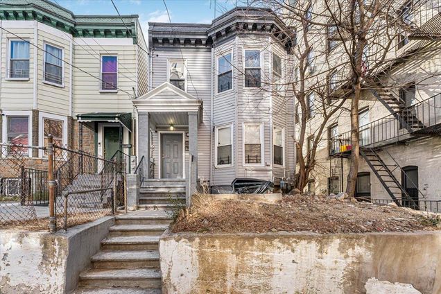 630 East 230th St Bronx, NY Multifamily Active - Photo 1 of 21. Opens carousel modal
