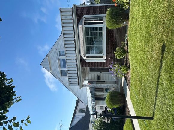 437 W Park Avenue Unit Upper Long Beach, NY Apartment Active - Photo 1 of 16. Opens carousel modal