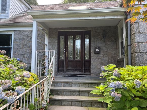 13 Laurel Drive