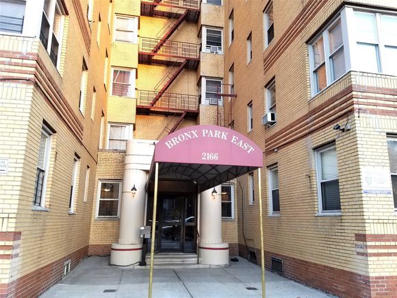 Bronx Park East Street Unit 6J