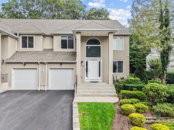 22 Stone Gate Court Unit 22 Smithtown, NY Townhouse Active - Photo 1 of 18. Opens carousel modal