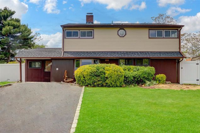 14 Shield Lane Levittown, NY House Active - Photo 1 of 26. Opens carousel modal